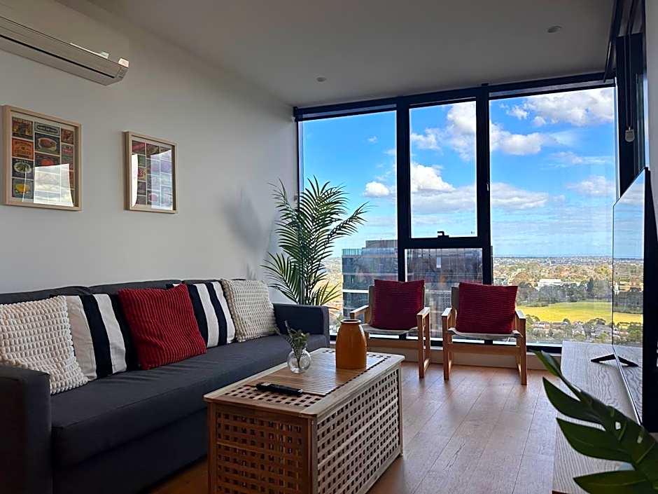 Skyview Retreat Whitehorse Tower