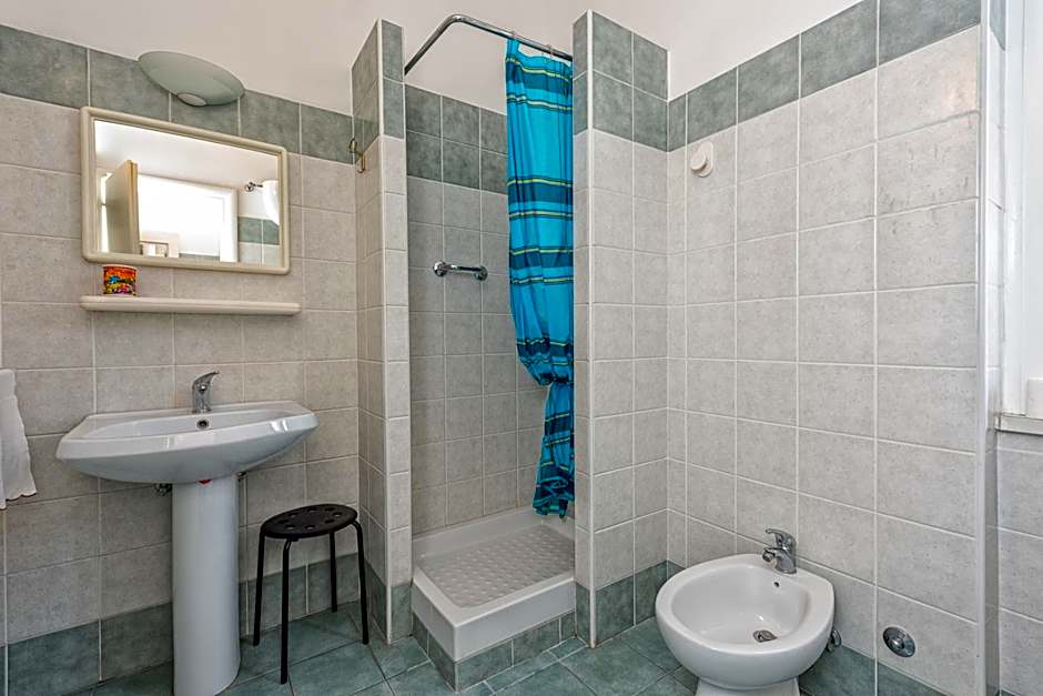 A Vinicius Et Mita Guest House