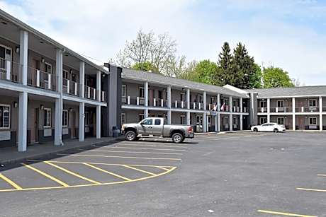 University Manor Inn