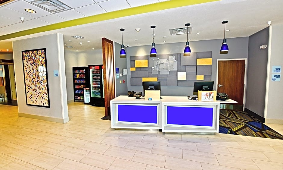 Holiday Inn Express & Suites Perryville I-55 By IHG