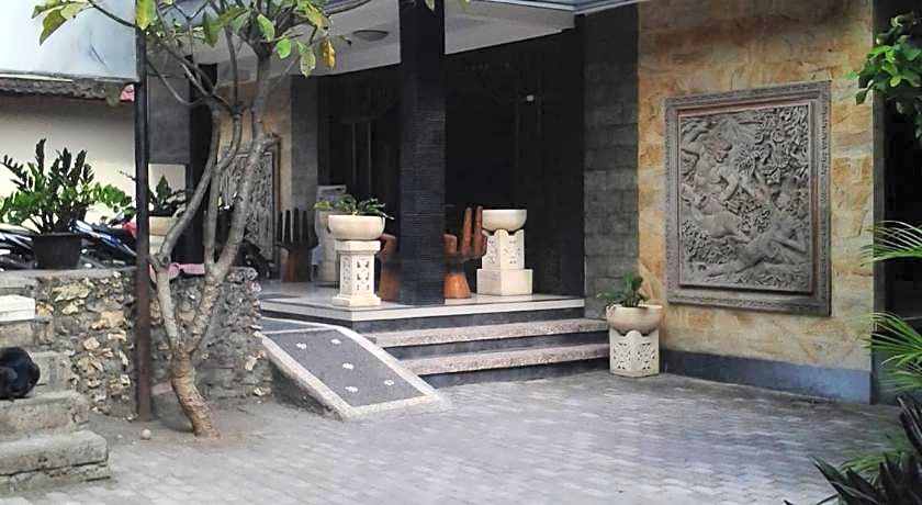 Mahendra Beach Inn
