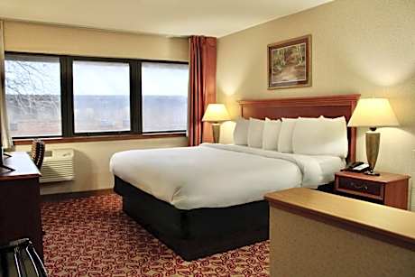 King Suite with Spa Bath