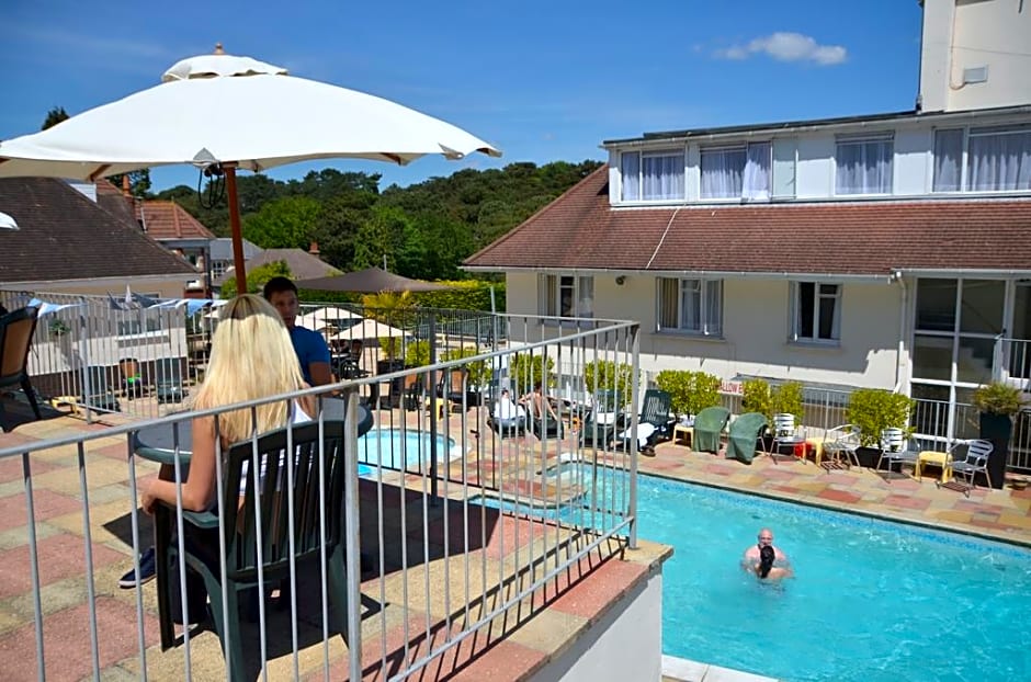 The Riviera Hotel & Holiday Apartments