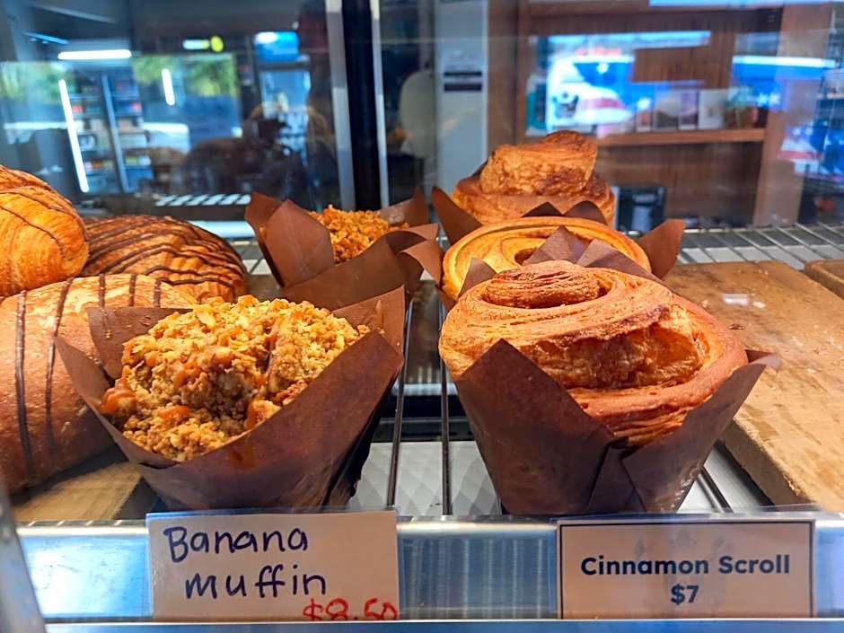 Raglan West Accommodation Units