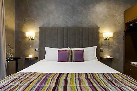 Deluxe Double or Twin Room with Balcony