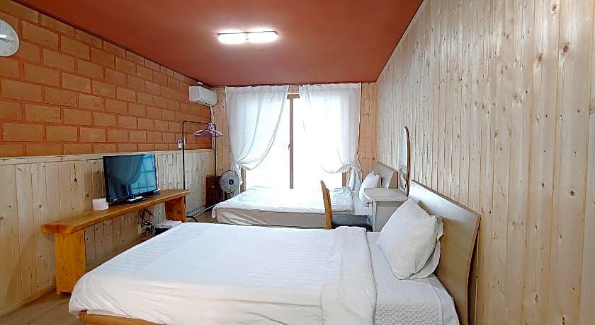Jeju Hani Baram Pension