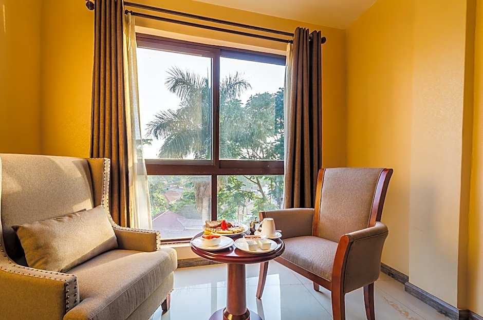 Hillside Plaza Hotel