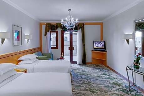 Two Bedroom Villa Haram View with Three Twin Beds