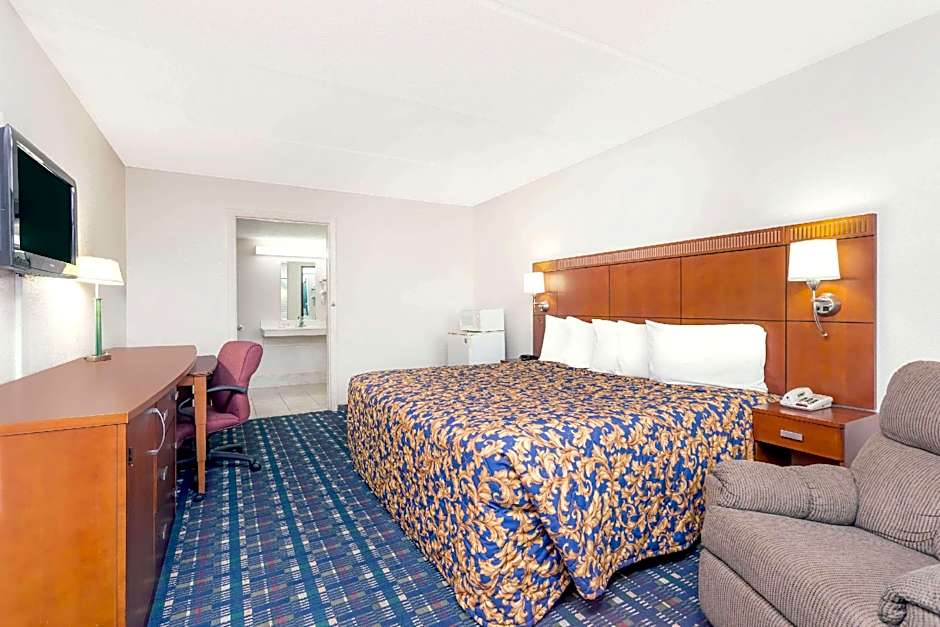 Howard Johnson by Wyndham Perry GA