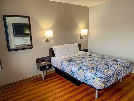 Quadruple Room - Disability Access - Roll in Shower