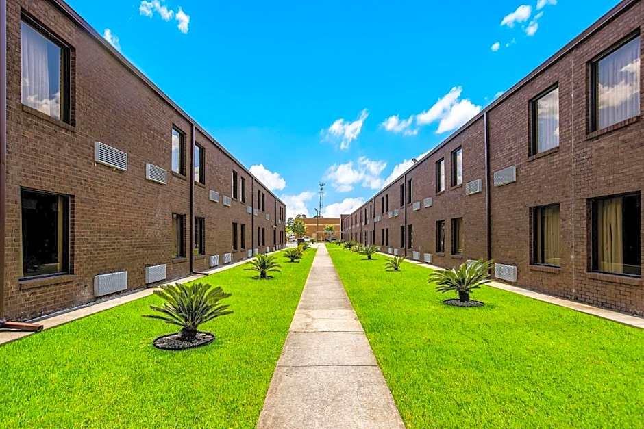 Econo Lodge Garden City - Savannah