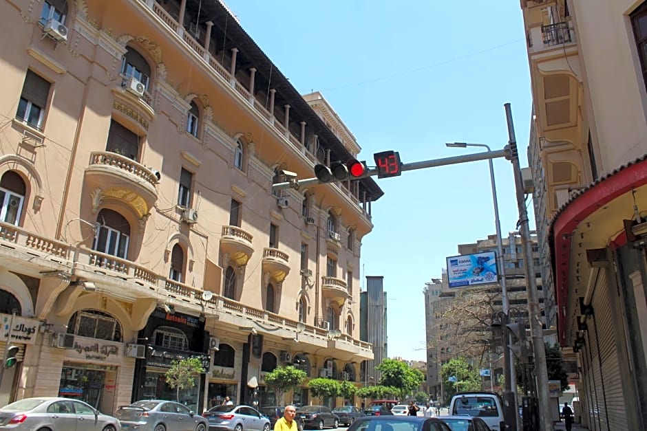 El Ahram Hostel & Apartments