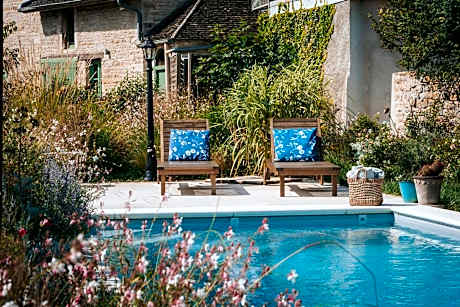 Suite with Garden View