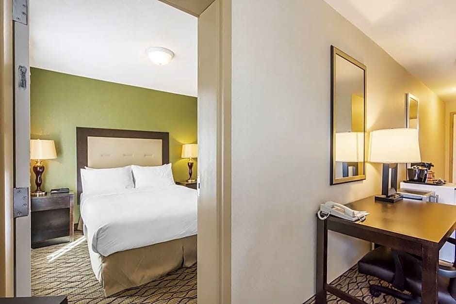 Clarion Hotel & Conference Center Sherwood Park