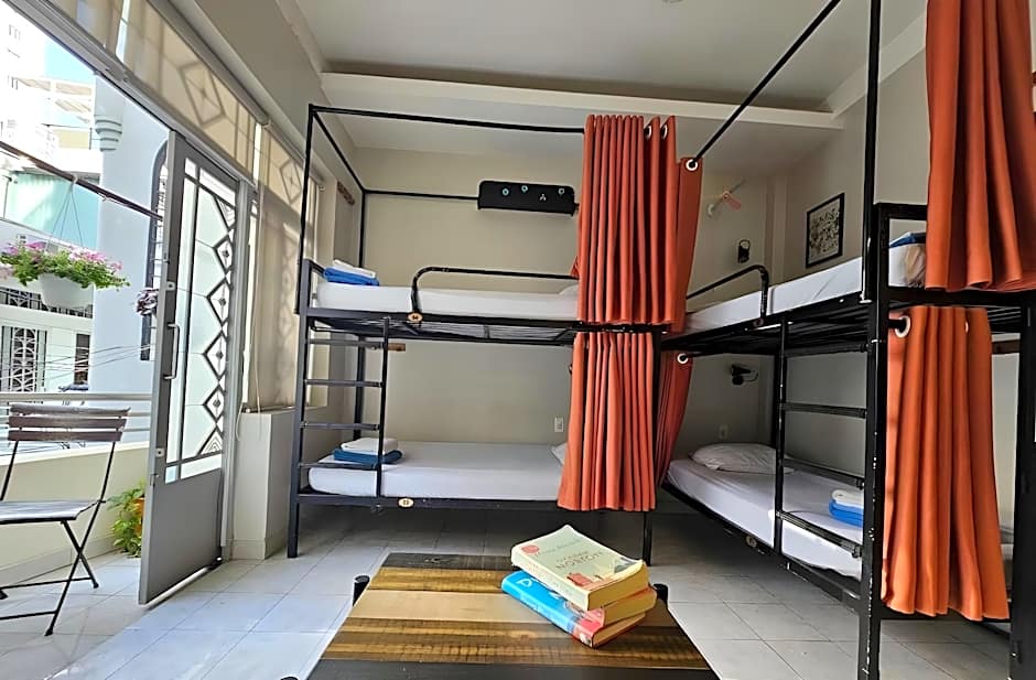 Long Hostel