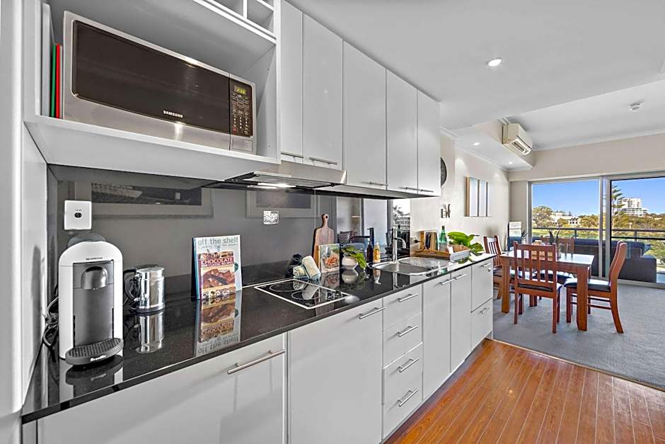 Mandurah Resort by the Beach