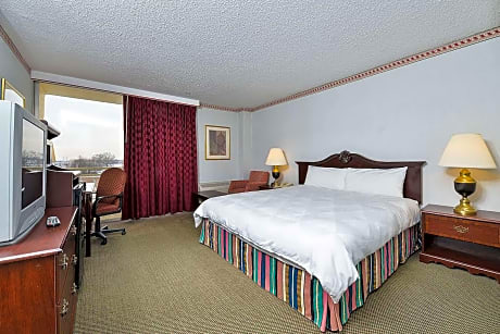 2 Double Beds Smoking