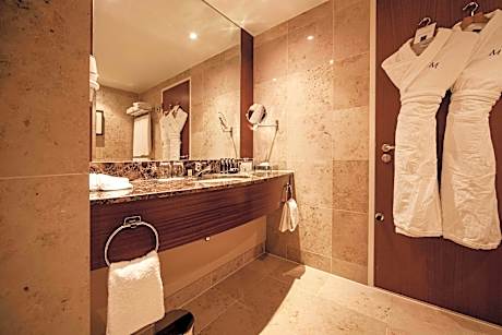 Presidential Suite, M Club lounge access, 1 Bedroom Presidential Suite, 1 King