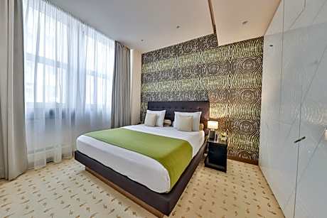 One-Bedroom Apartment with Sauna and Hammam - Free Parking
