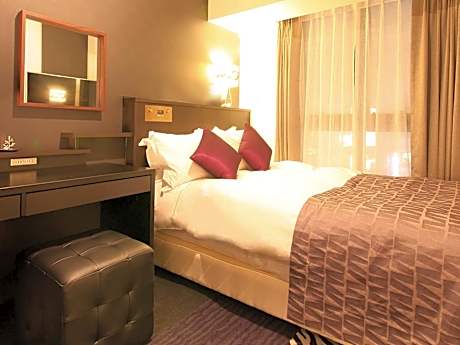 Standard Queen Room - Non-Smoking - No Daily Cleaning