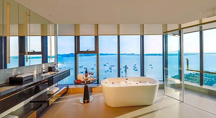 Radisson Blu Hotel, Ha Long Bay