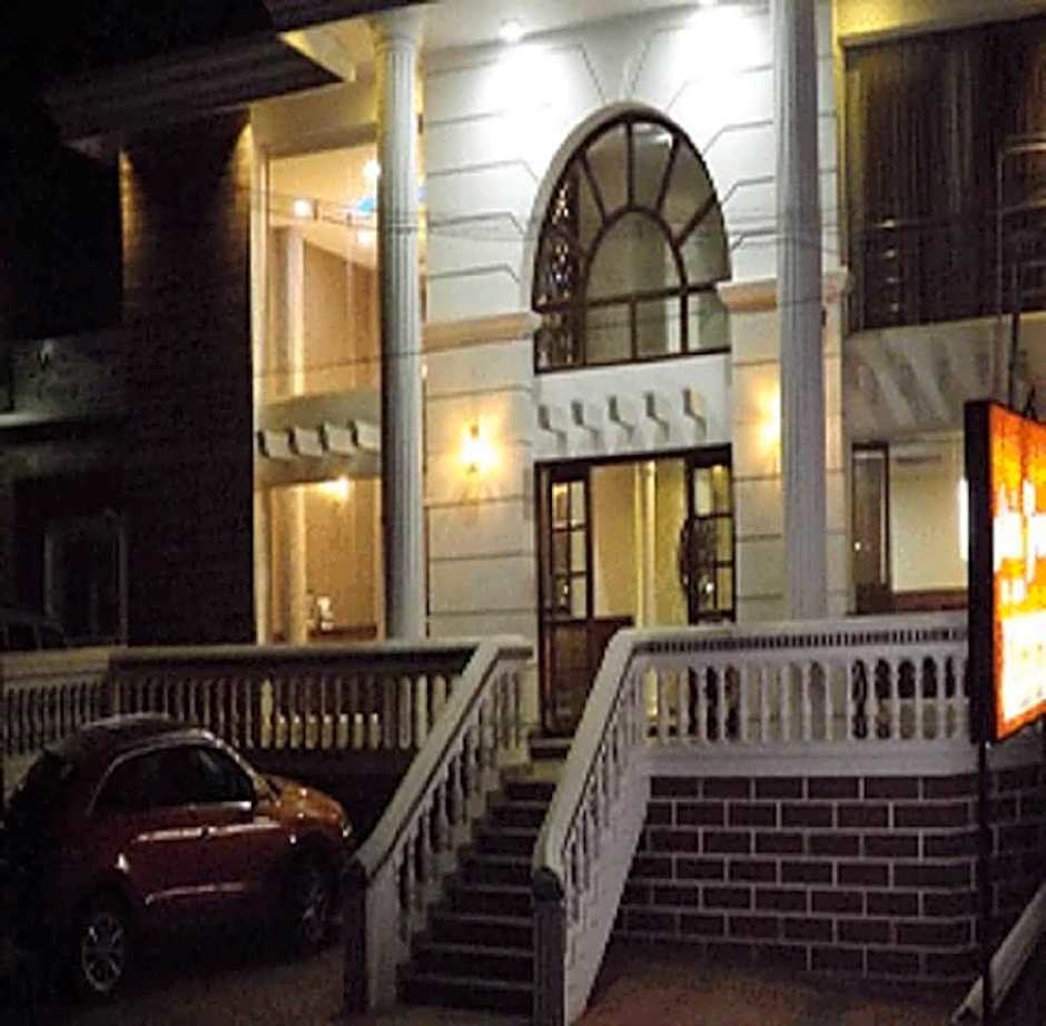 The Majestic Crown Hotel