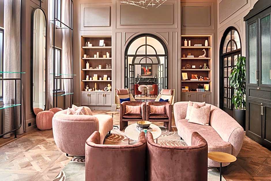 Daxton Hotel Birmingham, Curio Collection by Hilton