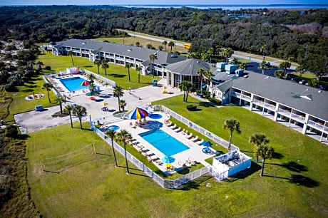 Days Inn & Suites by Wyndham Jekyll Island