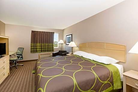 Queen Room - Non-Smoking