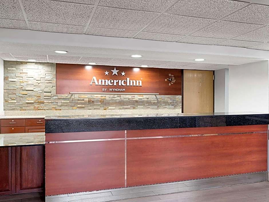 AmericInn by Wyndham Shakopee Near Canterbury Park
