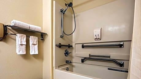 1 King Bed, Mobility Accessible, Communication Assistance, Bathtub, Non-Smoking, Continental Breakfa