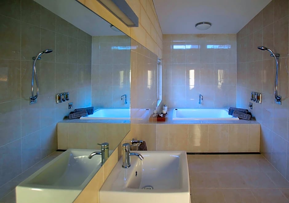 Tanonga Luxury Eco Lodges