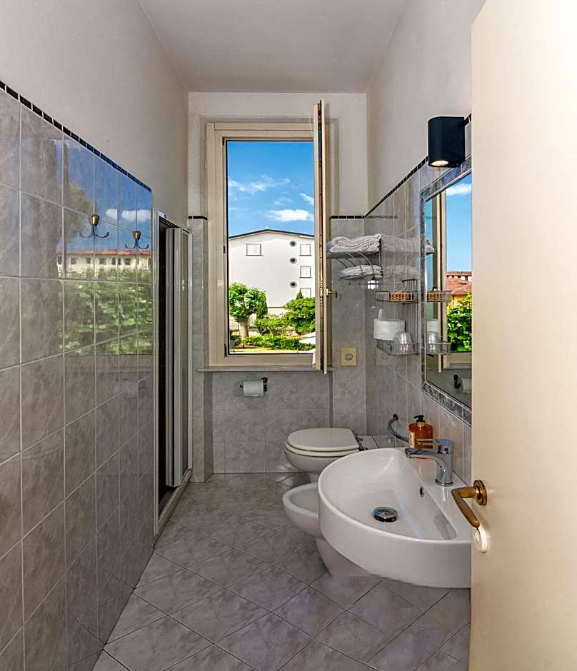 Hotel Apuana
