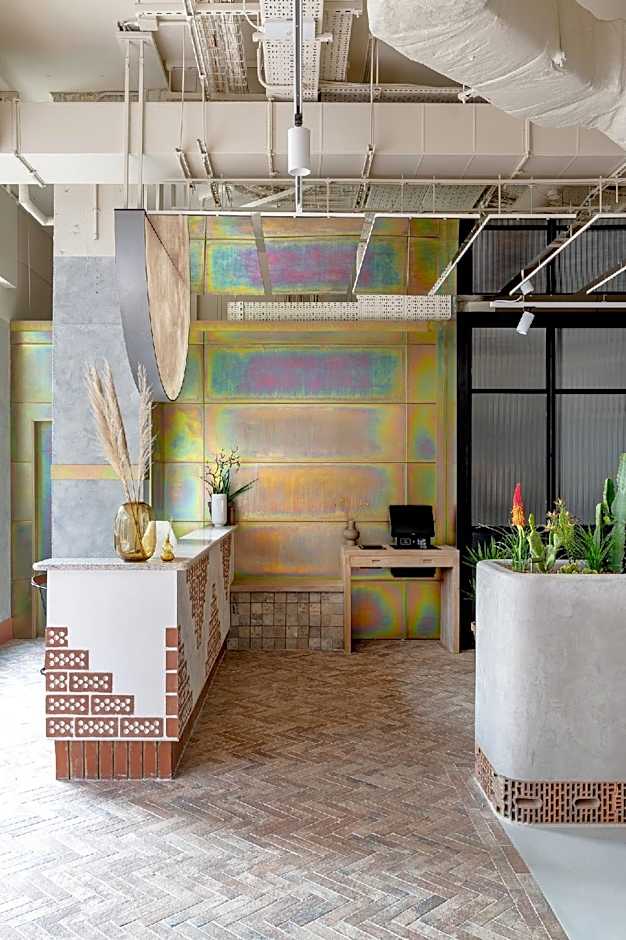 Bermonds Locke, Tower Bridge 