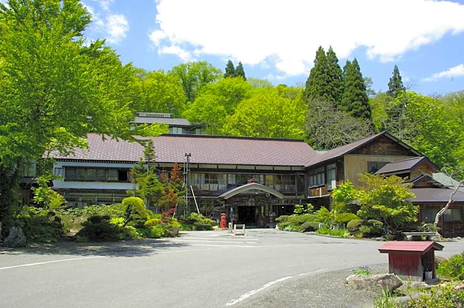 Tsuta Onsen Ryokan