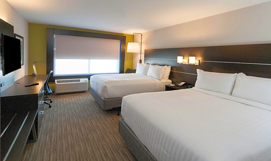 Holiday Inn Express & Suites - Dodge City, an IHG Hotel