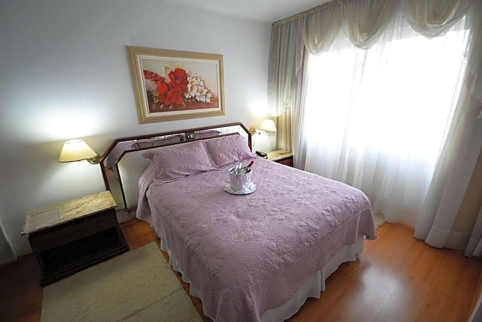Caravelle Palace Hotel