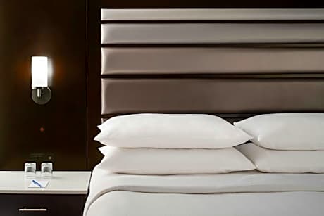 King Room - Hearing Accessible