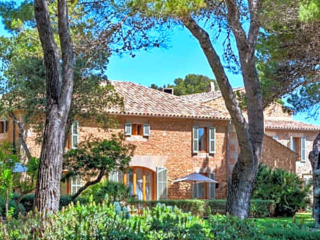 Can Simoneta - Adults Only