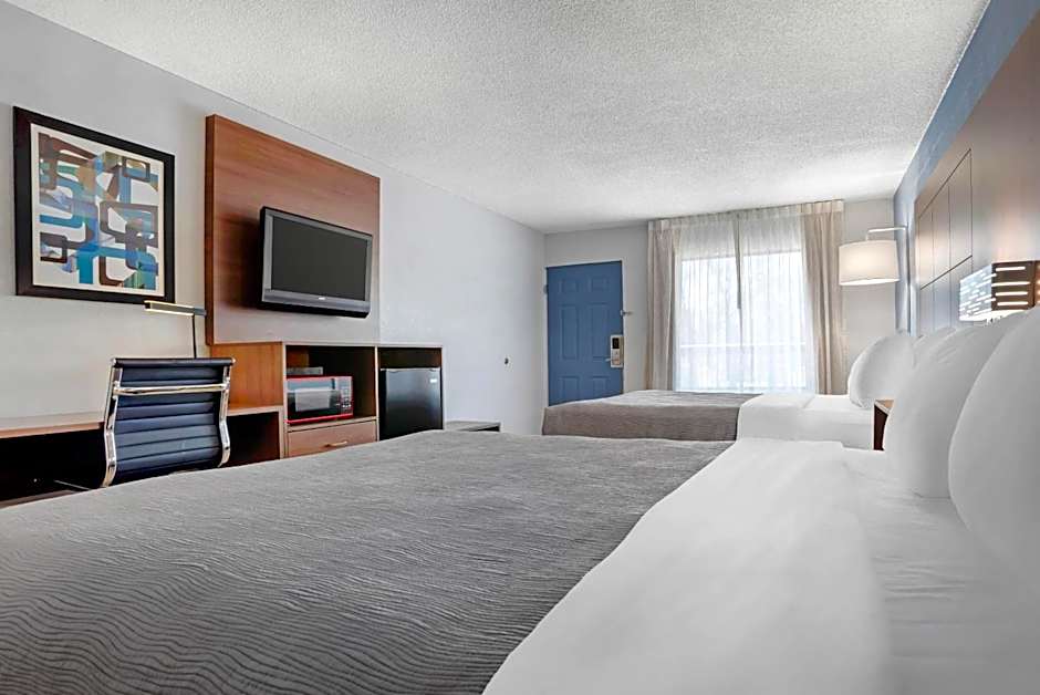 Quality Inn & Suites Near Lake Eufaula