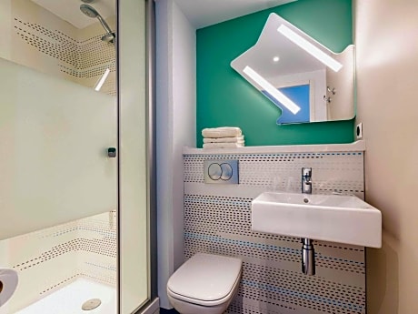Room with One Double and One Fold-Down Bed