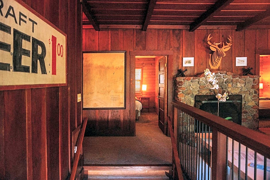 Johnson's Beach Cabins and Campground