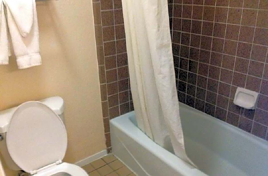 Days Inn by Wyndham San Marcos