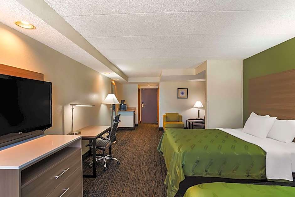 Quality Suites Milwaukee Airport