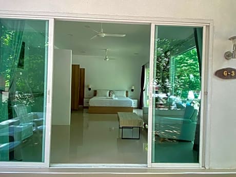 Deluxe Double Room with Pool View