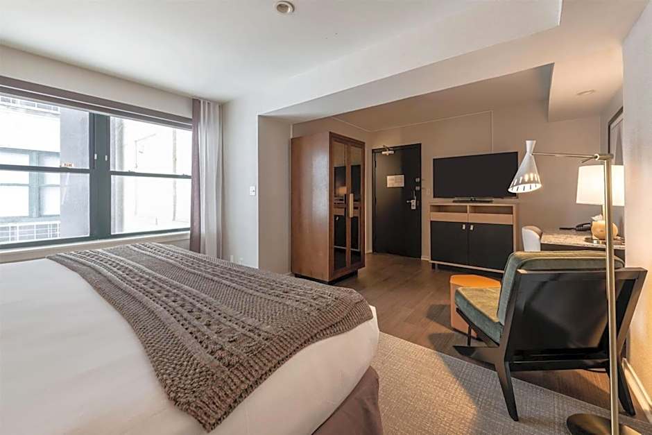 Claridge House Chicago, Tapestry Collection by Hilton