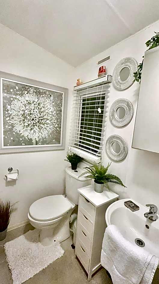 Hoburne Devon Bay Holiday Home Fresh Bright Rental - Home from home