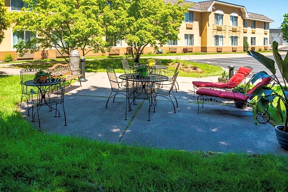 Comfort Inn West