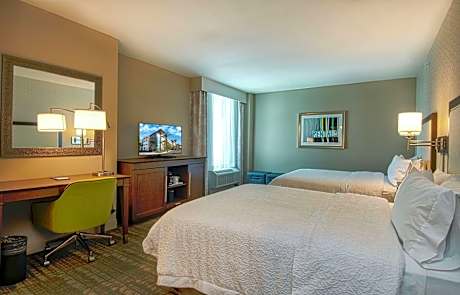 Queen Room with Two Queen Beds - Mobility Access/Non-Smoking