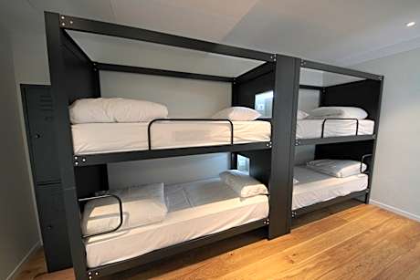 QUADRUPLE BUNK BED